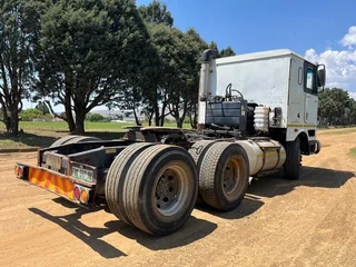 2006 International 9800i Pro Sleeper Horse Truck