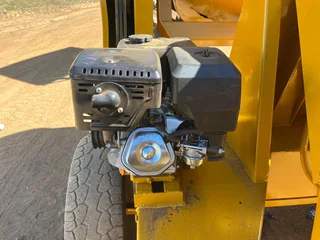 Self Loading Concrete Mixer