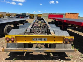 2004 Top Trailers Semi Tri Axle Skeletal Trailer
