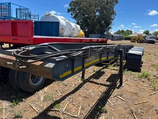 2004 Top Trailers Semi Tri Axle Skeletal Trailer