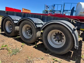 2004 Top Trailers Semi Tri Axle Skeletal Trailer