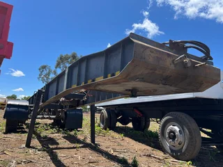 2004 Top Trailers Semi Tri Axle Skeletal Trailer