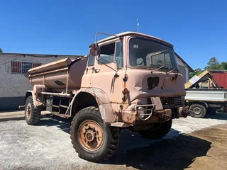 Bedford 4×4 Water Truck