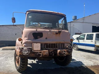 Bedford 4×4 Water Truck