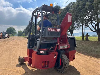 2013 Manitou Truck Mounted Forklift 2.5 Ton