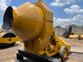 WINGET 400R Self Loading Concrete Mixer