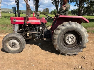 Massey Ferguson 135 Tractor