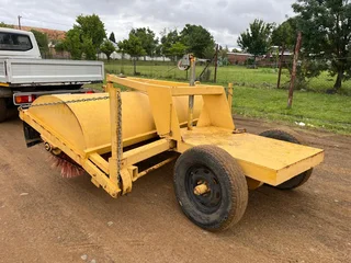Macnay Road Broom Sweeper