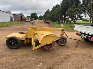 Macnay Road Broom Sweeper