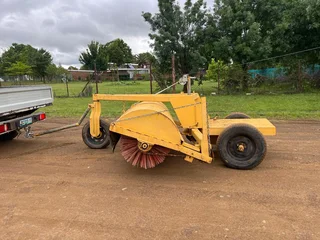 Macnay Road Broom Sweeper