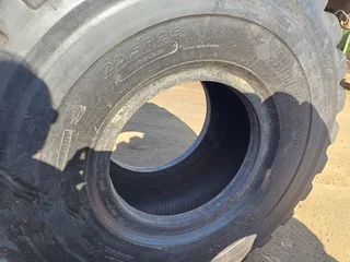 Industrial Tyre With Rim 23.5-25