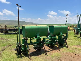 John Deere 7000 4 Row Planter