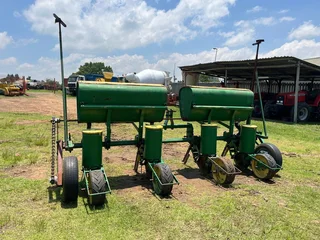 John Deere 7000 4 Row Planter