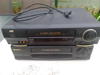 VHS video machines(faulty) for sale