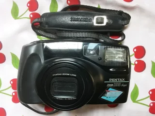 Vintage Pentax 35mm film zoom camera for sale