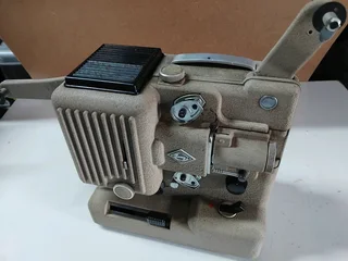Vintage Eumig P8 8mm automatic film projector