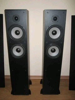 HIGH END BOSTON ACOUSTICS SPEAKERS