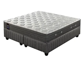 Beautiful Quality Sealy King Bed