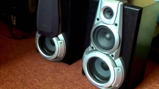 Powerful Technics Bookshelf Speakers