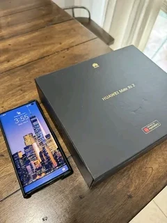 BEAUTIFUL HUAWEI MATE XS2 512GB FOLD