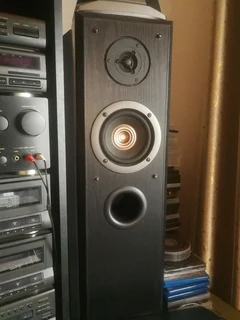 Powerful Technics T100 Speakers