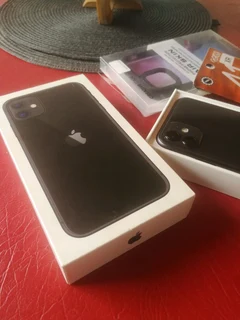 APPLE IPHONE 11 64GB (AND 12)