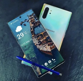 The Smart Phone Sales Man