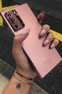 AWESOME ANDROIDS AND IPHONES