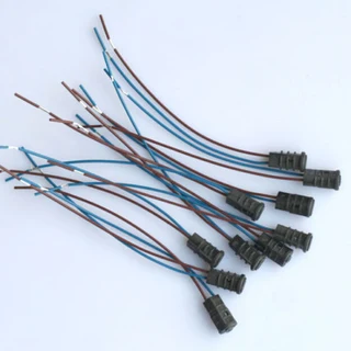 G4 Socket Base Holder Wire Adapter for G4 LEDs or G4 Halogens Socket Connector.  Brand New Products.