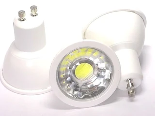 Non-Dimmable LED Light Bulbs Warm White 6W GU10 220V Downlights Spotlights Ceiling Lights. Brand NEW