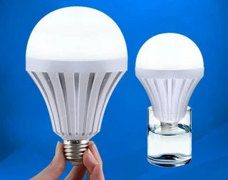 Emergency LED Light Bulbs Smart Intelligent Loadshedding Solution Globes 12W E27. Brand New Products