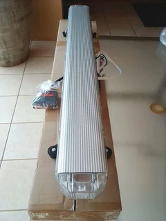 Cool White COB LED Security Vehicle Roof Top Strobe Flash Ultra Slim Version Light Bar. Brand NEW