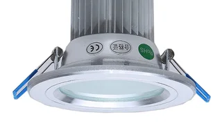 12Watts LED Ceiling Downlights, Spotlights. Complete and Ready to Use Units. Brand New Products.