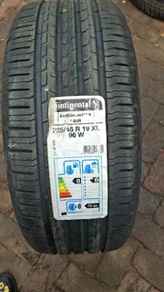 Continental 225/45/R19 brand new tyres