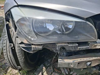 Bmw 2012 X1 E84 Right Front Headlamp Complete Non Zenon