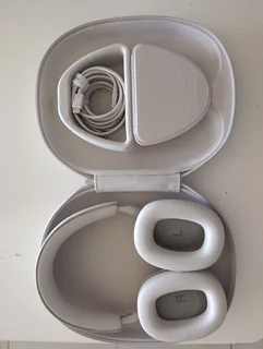 Bowers & Wilkins px7 s2e