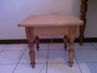 Table - Ad posted by Natalia B