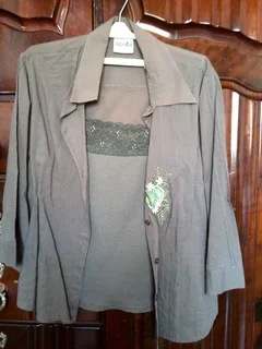 Green 3/4 Sleeve Top