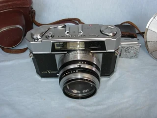 Vintage Aires Viscount Camera