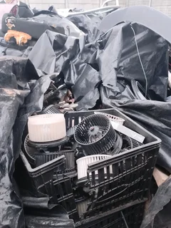 BARGAIN BUY!!!VARIOUS CAR PARTS FOR SALE AT A GIVE AWAY PRICE