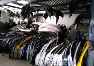 Bargain Bargain Buy!!bonnets,bumpers,tailgates,bootlids,doors And Fuel Tanks For Sale