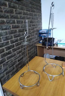 ESPETADA STANDS WITH SPIKE IN STAINLESS STEEL