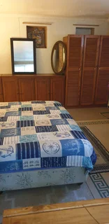 Large furnished cottage with a view on the garden in Chartwell  North