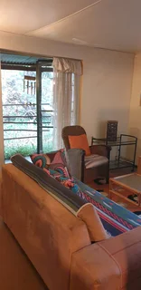 Large furnished garden cottage in Chartwell North