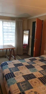 Large furnished garden cottage in Chartwell North