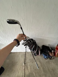 Cleveland W Series Ladies second hand golf clubs and bag