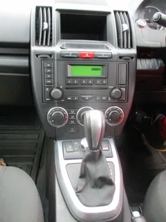 STUNNING WHITE LAND ROVER FREELANDER 2 SD4 - FULL SERVICE HISTORY - 193 000 KM - R129 995 INC R.W.C.