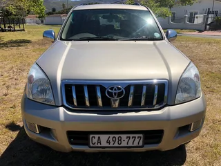 STUNNING 2005 TOYOTA PRADO 4.0 V6 AUTOMATIC - FULL SERVICE HISTORY - R174 995 INCLUDING ROADWORTHY