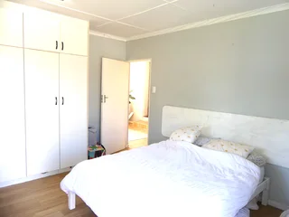 We invite you to view a well maintained, large, two bedroomed, separate entrance Granny Flat.