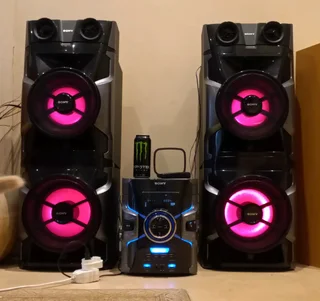 SONY HiFi System with RGB Lights 3 CD Changer Player FM Radio